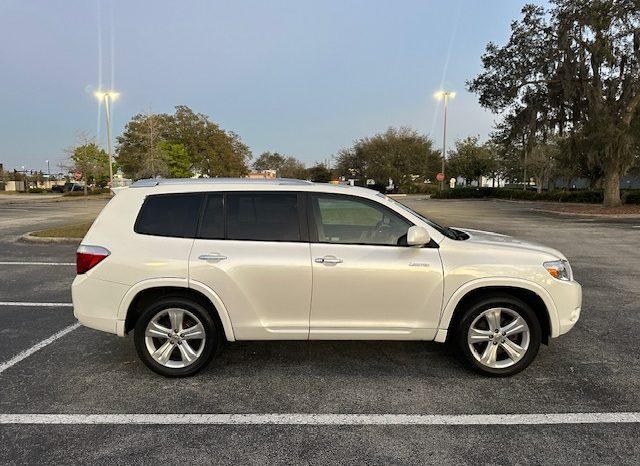 2010 Toyota highlander Limited, 3 Row Leather seats, ALL OPTIONS full