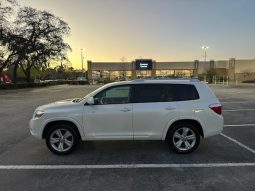 2010 Toyota highlander Limited, 3 Row Leather seats, ALL OPTIONS full