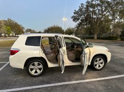 2010 Toyota highlander Limited, 3 Row Leather seats, ALL OPTIONS full