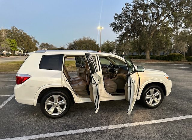 2010 Toyota highlander Limited, 3 Row Leather seats, ALL OPTIONS full