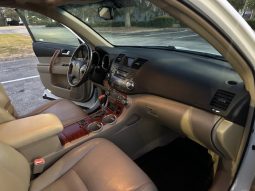 2010 Toyota highlander Limited, 3 Row Leather seats, ALL OPTIONS full