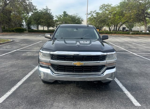 2016 Chevy Silverado 4×4 V8 4door 6 passenger full