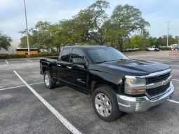 2016 Chevy Silverado 4×4 V8 4door 6 passenger