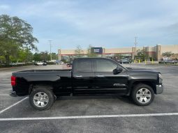 2016 Chevy Silverado 4×4 V8 4door 6 passenger full