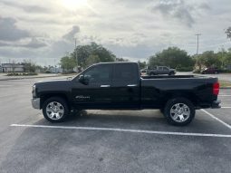 2016 Chevy Silverado 4×4 V8 4door 6 passenger full