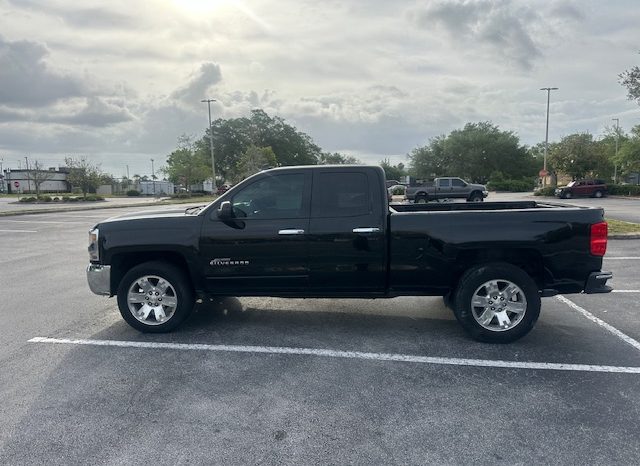 2016 Chevy Silverado 4×4 V8 4door 6 passenger full