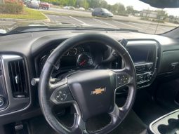 2016 Chevy Silverado 4×4 V8 4door 6 passenger full