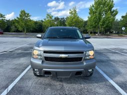 2009 Chevy Suburban 3row leather seats V8 5.3 full