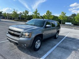 2009 Chevy Suburban 3row leather seats V8 5.3 full