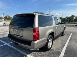 2009 Chevy Suburban 3row leather seats V8 5.3 full