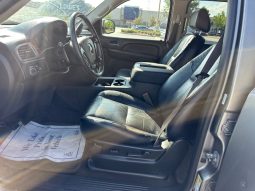 2009 Chevy Suburban 3row leather seats V8 5.3 full