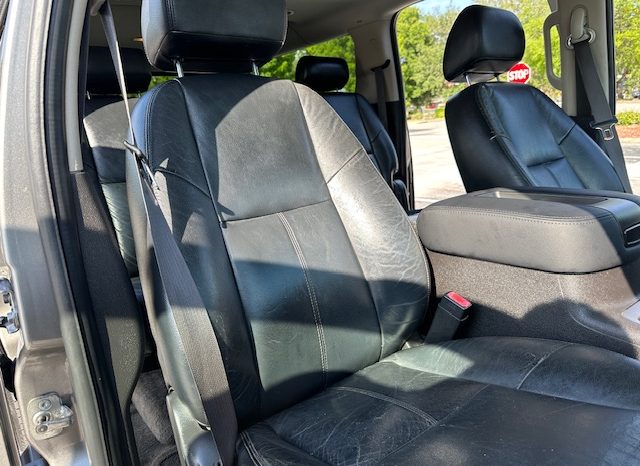 2009 Chevy Suburban 3row leather seats V8 5.3 full