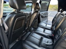 2007 Chevy Avalanche-Beautiful Black on Black leather Seats full