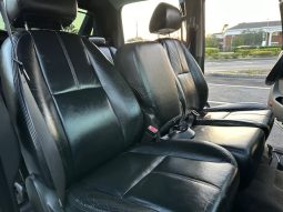 2007 Chevy Avalanche-Beautiful Black on Black leather Seats full