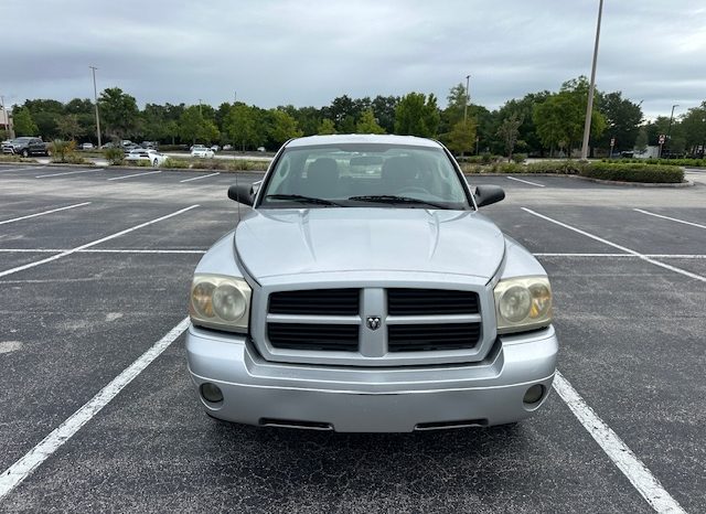 2006 dodge Dakota V8-4 door Super Powerful full