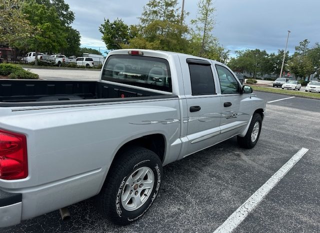 2006 dodge Dakota V8-4 door Super Powerful full