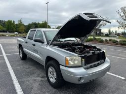 2006 dodge Dakota V8-4 door Super Powerful full