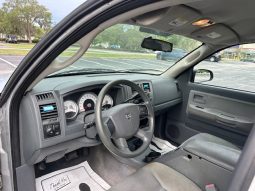 2006 dodge Dakota V8-4 door Super Powerful full