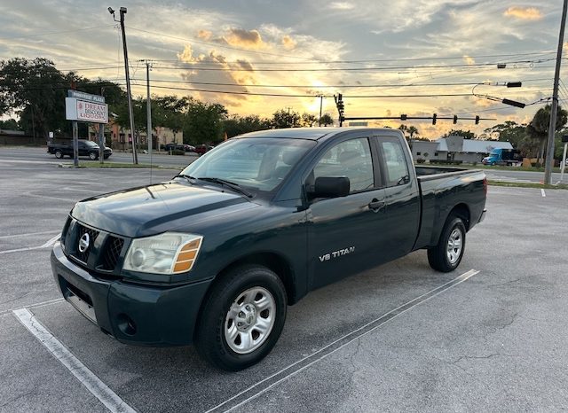 2007 Nissan Titan 4 door, V8 6 passenger-Beautiful Condition full