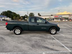 2007 Nissan Titan 4 door, V8 6 passenger-Beautiful Condition full