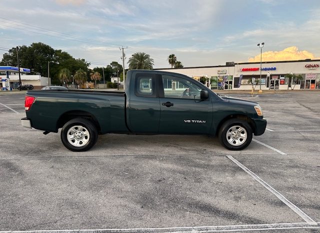 2007 Nissan Titan 4 door, V8 6 passenger-Beautiful Condition full