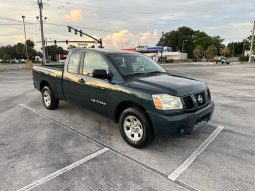 2007 Nissan Titan 4 door, V8 6 passenger-Beautiful Condition full