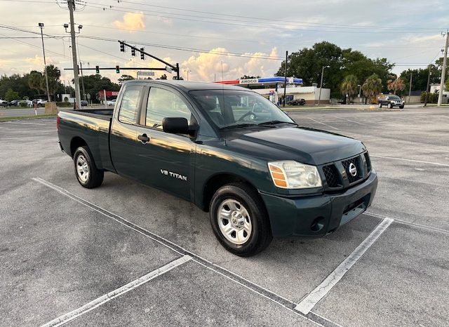 2007 Nissan Titan 4 door, V8 6 passenger-Beautiful Condition full