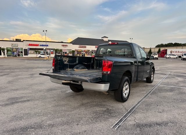 2007 Nissan Titan 4 door, V8 6 passenger-Beautiful Condition full