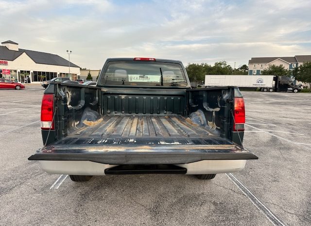 2007 Nissan Titan 4 door, V8 6 passenger-Beautiful Condition full