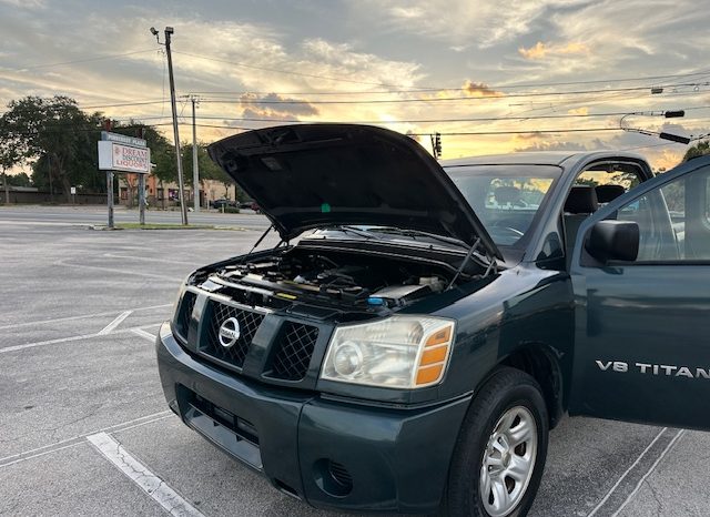 2007 Nissan Titan 4 door, V8 6 passenger-Beautiful Condition full