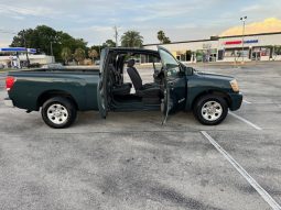 2007 Nissan Titan 4 door, V8 6 passenger-Beautiful Condition full