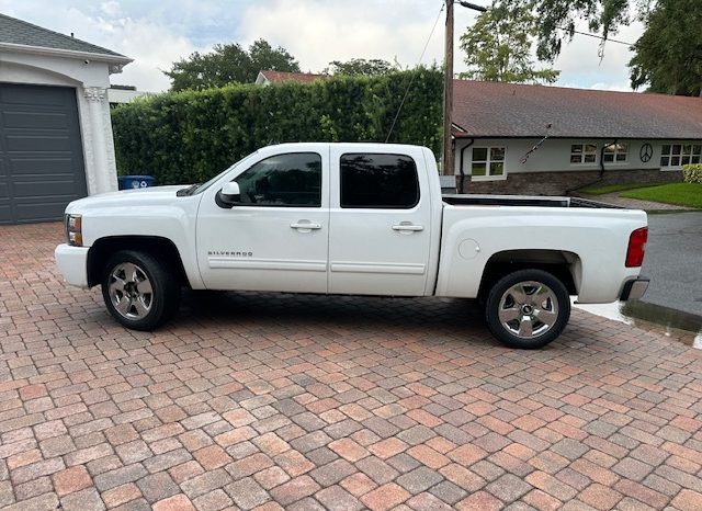 2011 chevy Silverado LTZ 4door full