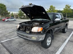 002 Toyota tundra great condition 4door full