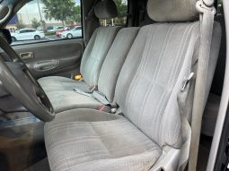 002 Toyota tundra great condition 4door full