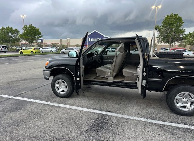 002 Toyota tundra great condition 4door full