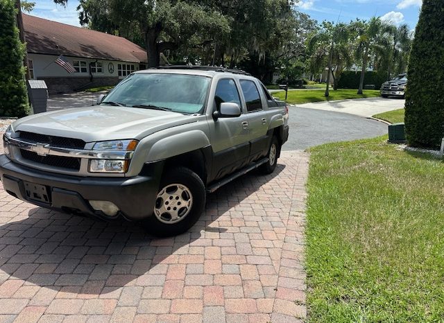 2004 chevy avalanche low mileage full