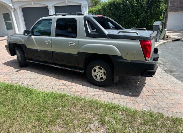 2004 chevy avalanche low mileage full