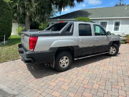 2004 chevy avalanche low mileage full