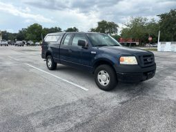 2005 ford F150 – 4 Door-6 passenger V8