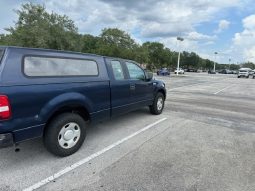 2005 ford F150 – 4 Door-6 passenger V8 full