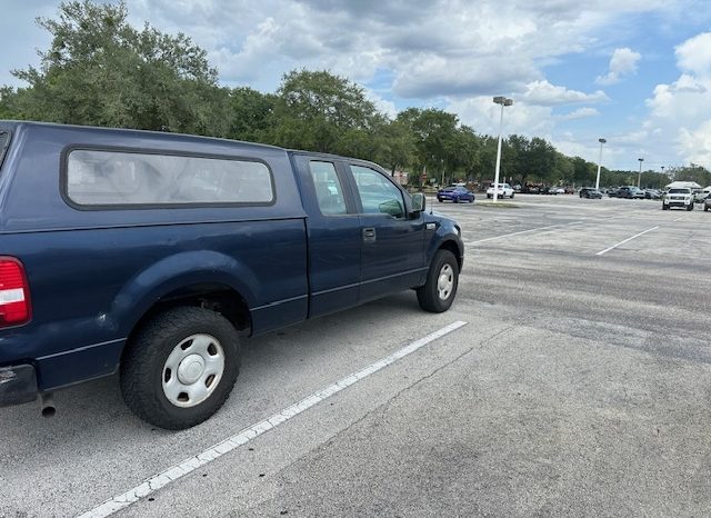 2005 ford F150 – 4 Door-6 passenger V8 full