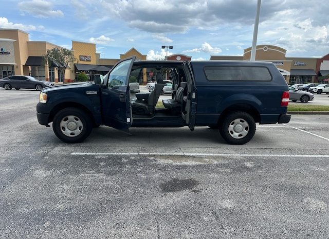 2005 ford F150 – 4 Door-6 passenger V8 full