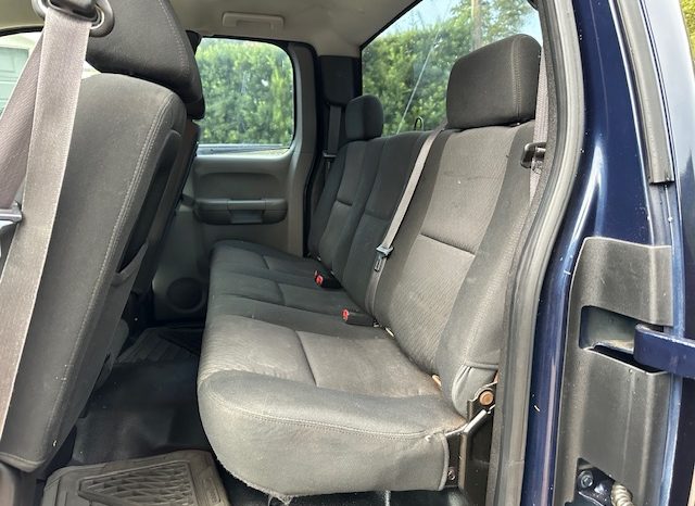 2012 Chevy Silverado 2500 4×4 V8-6.0-4door full