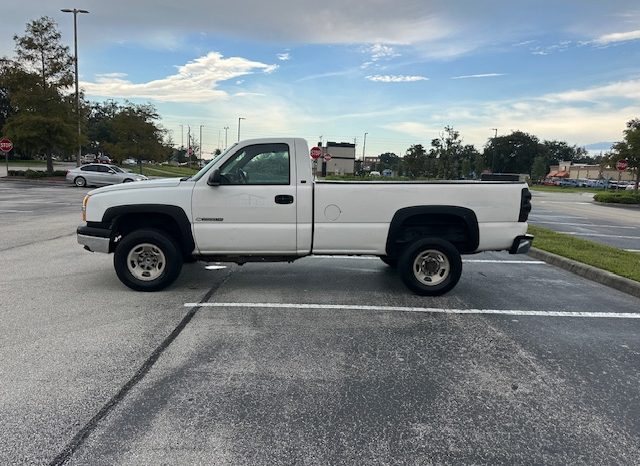 2004 Chevy silverado 2500 Very Powerful work truck full