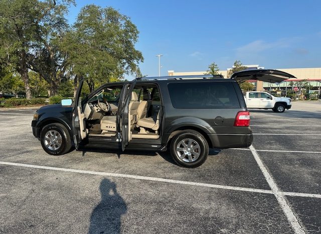 2007 ford expedition-limited- Beautiful condition, 3 Row leather Seats full