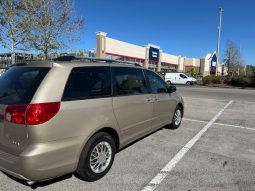 2007 Toyota Sienna 3 Row seats 7passenger full