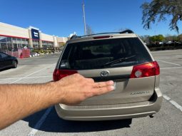 2007 Toyota Sienna 3 Row seats 7passenger full