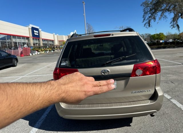 2007 Toyota Sienna 3 Row seats 7passenger full