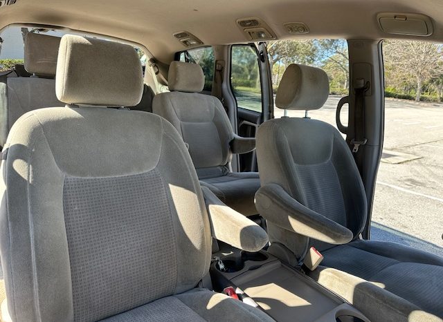 2007 Toyota Sienna 3 Row seats 7passenger full