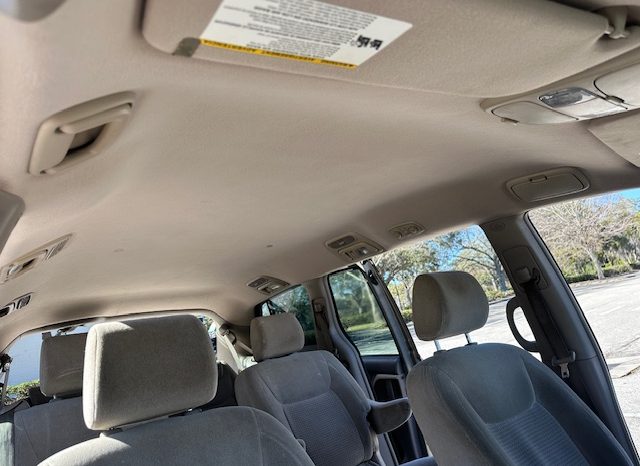 2007 Toyota Sienna 3 Row seats 7passenger full